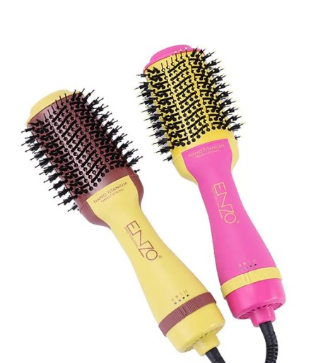 مع فرشاة CORTEX Infrared Blowout 1000W، احصلي على تصفيف سريع ومثالي بفضل تقنية الأشعة تحت الحمراء التي تمنح شعركِ النعومة واللمعان ✨ 🚀 قوة 1000W لتصفيف احترافي في دقائ